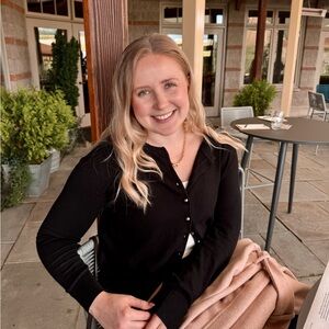 Meet your Posher, Ashley